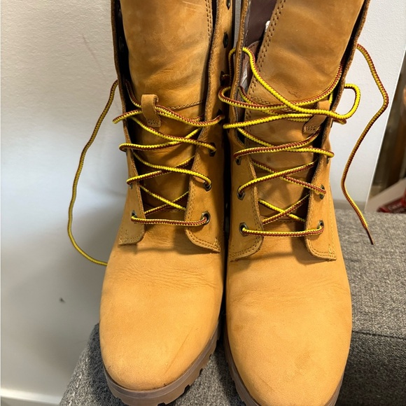 Timberland Women's Tan Leather Boots - Picture 2 of 5